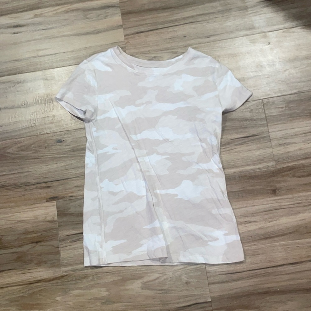 Athleta XS Women’s Tshirt